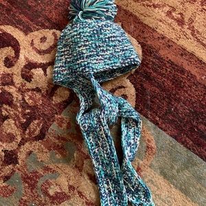 Winter hat/scarf